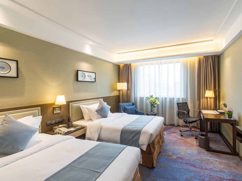 שנג'ן Wan Yue Grand Skylight Hotel מראה חיצוני תמונה